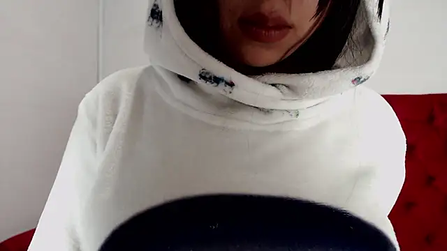 CarolineBrunx online show from 01-13-25, 06:27