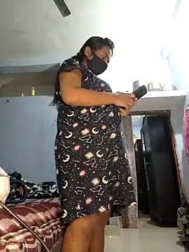 Snapshot of Priya_Strip chatting on 12-13-24, 11:13 Priya Strip online show from 12-13-24, 11:13