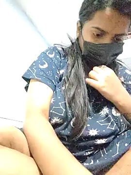 Snapshot of Priya_Strip chatting on 12-18-24, 04:28 Priya Strip online show from 12-18-24, 04:28