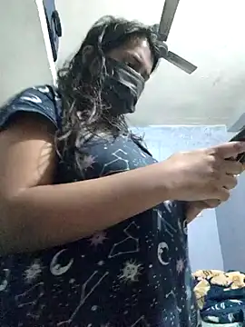 Snapshot of Priya_Strip chatting on 01-06-25, 06:47 Priya Strip online show from 01-06-25, 06:47