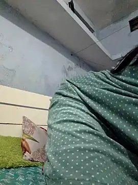 Snapshot of Priya_Strip chatting on 01-24-25, 06:14 Priya Strip online show from 01-24-25, 06:14