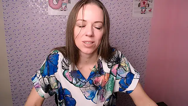 GloriaSi  online show from 12-23-24, 07:28