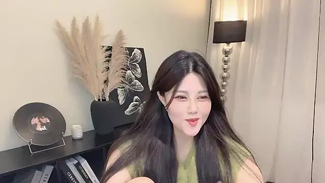 Strawberrybabyy1 online show from 03-07-25, 04:44