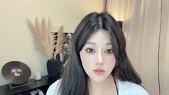 Strawberrybabyy1 online show from 03-12-25, 12:47