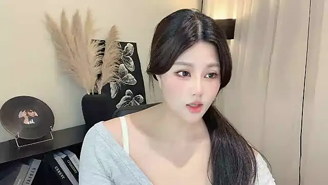 Strawberrybabyy1 online show from 03-15-25, 01:18