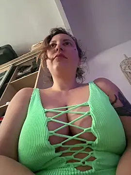 Snapshot of Yanacool007 chatting on 03-07-25, 07:41 Yanacool007 online show from 03-07-25, 07:41