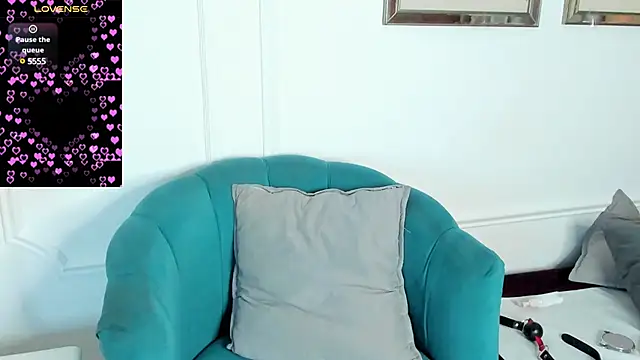 Vennus gir online show from 02-19-25, 10:09