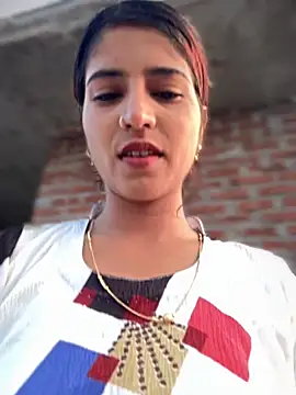 Snapshot of DiyAsingHh chatting on 10-21-25, 01:17 DiyAsingHh online show from 10-21-25, 01:17