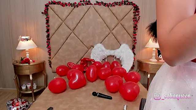 Snapshot of SoffiQueen chatting on 02-09-25, 12:06 SoffiQueen online show from 02-09-25, 12:06