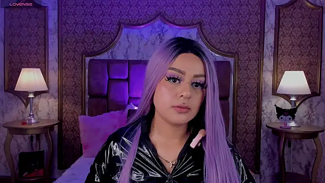 Snapshot of SoffiQueen chatting on 09-19-25, 08:31 SoffiQueen online show from 09-19-25, 08:31