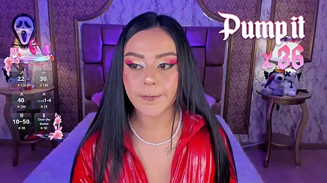 Snapshot of SoffiQueen chatting on 11-06-25, 05:25 SoffiQueen online show from 11-06-25, 05:25