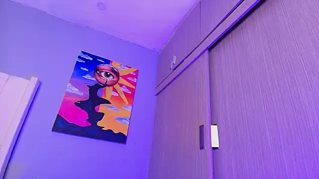 Snapshot of Shenoa1 chatting on 10-23-25, 12:04 Shenoa1 online show from 10-23-25, 12:04