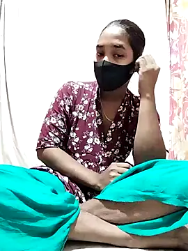 Snapshot of Etha-Moni chatting on 12-07-24, 12:24 Etha-Moni online show from 12-07-24, 12:24