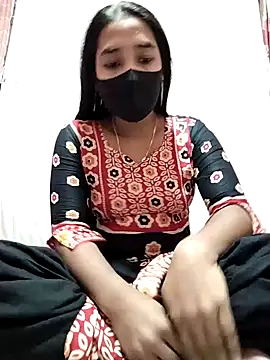 Snapshot of Etha-Moni chatting on 12-14-24, 10:34 Etha-Moni online show from 12-14-24, 10:34