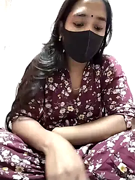 Snapshot of Etha-Moni chatting on 02-07-25, 05:51 Etha-Moni online show from 02-07-25, 05:51