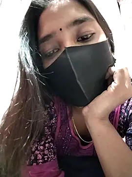 Snapshot of Etha-Moni chatting on 02-21-25, 05:53 Etha-Moni online show from 02-21-25, 05:53