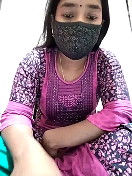 Snapshot of Etha-Moni chatting on 03-06-25, 06:48 Etha-Moni online show from 03-06-25, 06:48