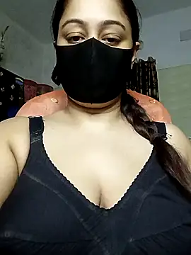 Snapshot of Etha-Moni chatting on 09-13-25, 08:08 Etha-Moni online show from 09-13-25, 08:08