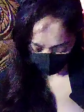 Snapshot of Etha-Moni chatting on 01-05-26, 05:27 Etha-Moni online show from 01-05-26, 05:27