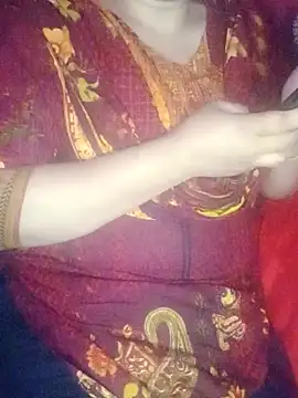 Snapshot of Etha-Moni chatting on 01-13-26, 04:12 Etha-Moni online show from 01-13-26, 04:12