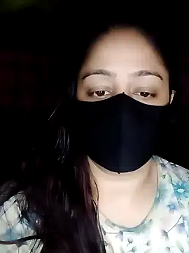 Snapshot of Etha-Moni chatting on 02-17-26, 04:57 Etha-Moni online show from 02-17-26, 04:57