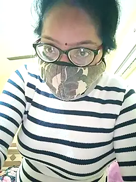 heenage online show from 11-12-25, 04:02