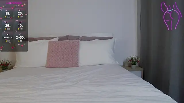 Snapshot of SophieeRain chatting on 02-12-25, 07:13 SophieeRain online show from 02-12-25, 07:13