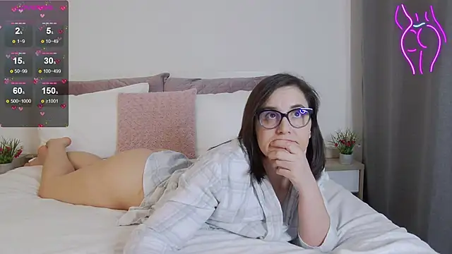 Snapshot of SophieeRain chatting on 02-16-25, 09:16 SophieeRain online show from 02-16-25, 09:16