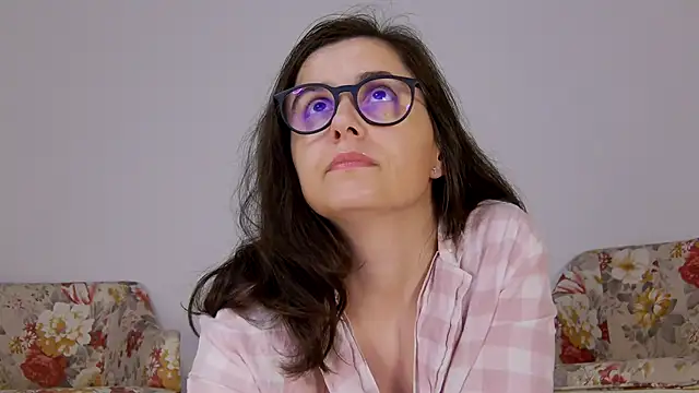 Snapshot of SophieeRain chatting on 09-30-25, 05:07 SophieeRain online show from 09-30-25, 05:07