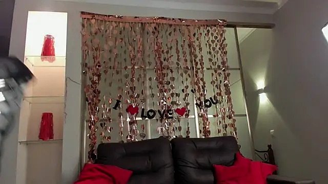 Snapshot of Emma_Flin chatting on 02-25-26, 04:44 Emma Flin online show from 02-25-26, 04:44