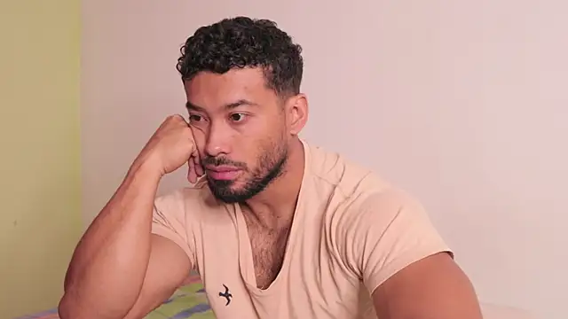 freddsexxx online show from 10-28-25, 01:47