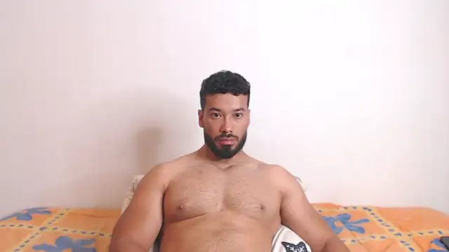 Snapshot of freddsexxx chatting on 04-22-26, 02:40 freddsexxx online show from 04-22-26, 02:40
