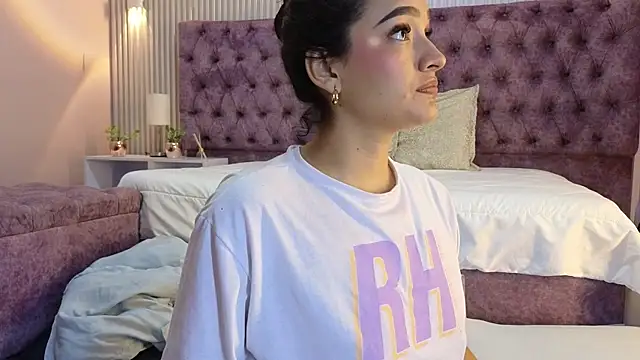 EMILYY FOXY online show from 12-15-25, 06:56