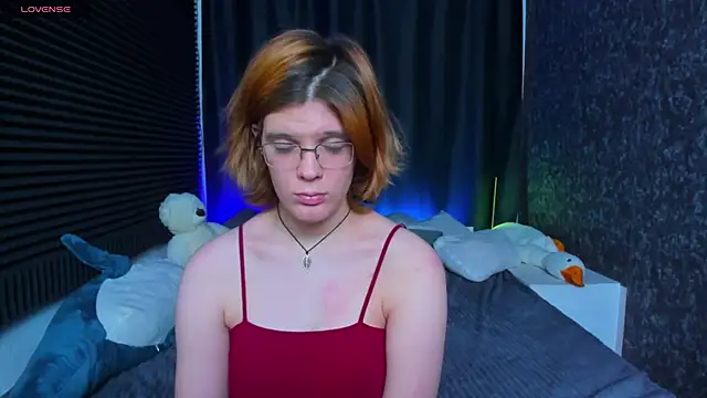 KIKI Krash online show from 02-14-25, 01:18