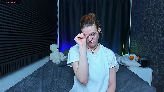 KIKI Krash online show from 02-20-25, 01:30