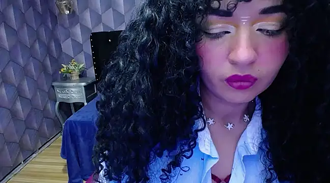 Sofiacowperx online show from 01-13-25, 05:12