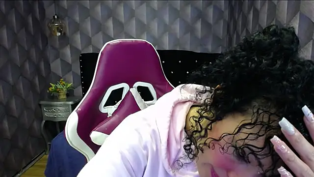 Sofiacowperx online show from 01-15-25, 01:09