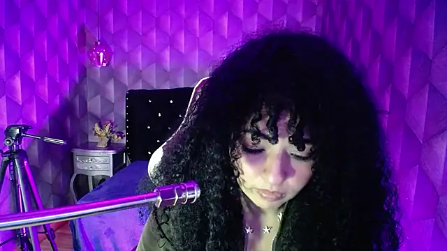 Sofiacowperx online show from 03-05-25, 08:00