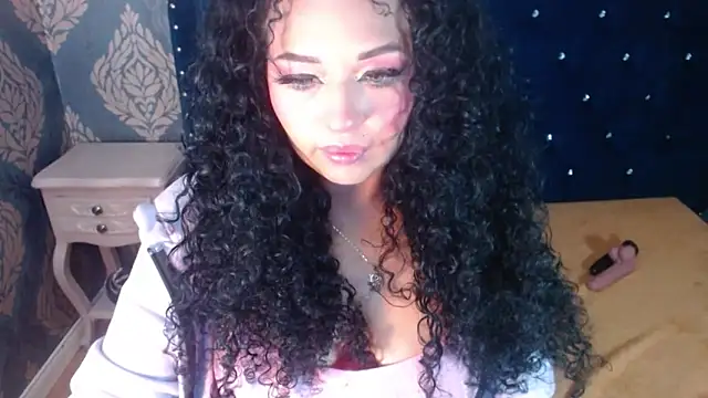 Sofiacowperx online show from 04-30-26, 12:55