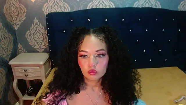 Sofiacowperx online show from 04-30-26, 08:57