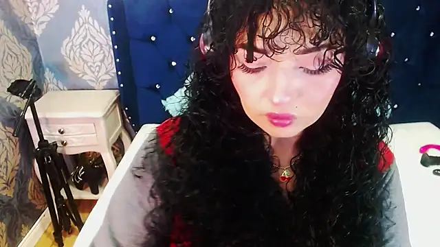 Sofiacowperx online show from 06-26-26, 02:27