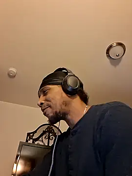 bigboytoy912 online show from 05-19-26, 01:56