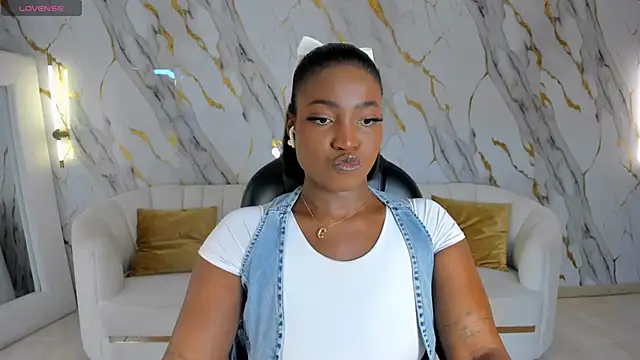 SavannahStorm online show from 03-15-26, 05:41