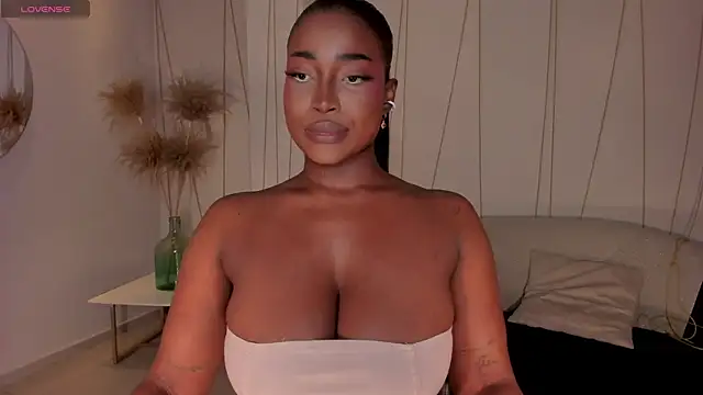 SavannahStorm online show from 06-03-26, 11:57