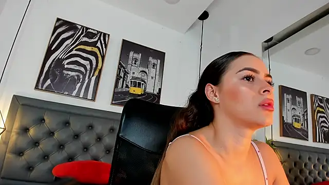 Snapshot of alicee_cooper chatting on 02-22-25, 12:40 alicee cooper online show from 02-22-25, 12:40