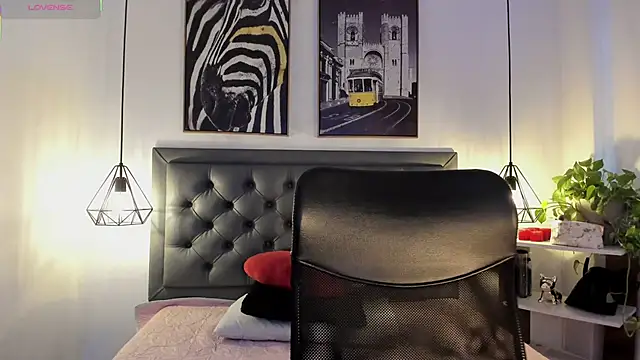 Snapshot of alicee_cooper chatting on 03-07-25, 08:33 alicee cooper online show from 03-07-25, 08:33