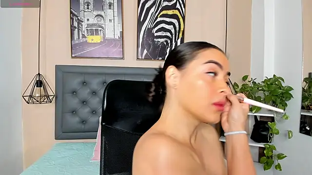 Snapshot of alicee_cooper chatting on 09-09-25, 02:38 alicee cooper online show from 09-09-25, 02:38