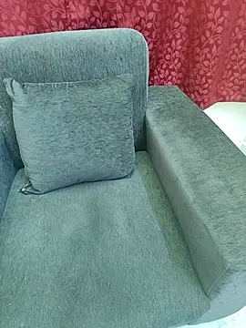 Cute Kritika online show from 11-18-25, 04:50