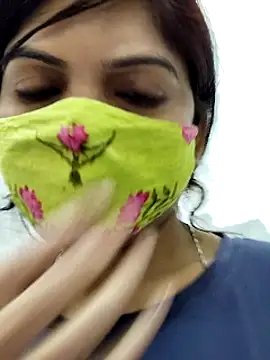 Snapshot of illay_love chatting on 03-07-25, 05:51 illay love online show from 03-07-25, 05:51