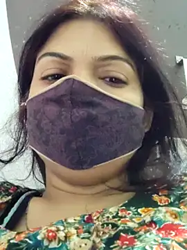 Snapshot of illay_love chatting on 03-08-25, 03:17 illay love online show from 03-08-25, 03:17